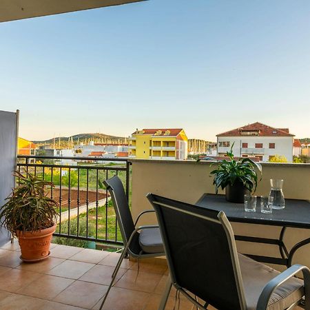 Charming Tale Apartments Modun19 Pirovac Phòng bức ảnh