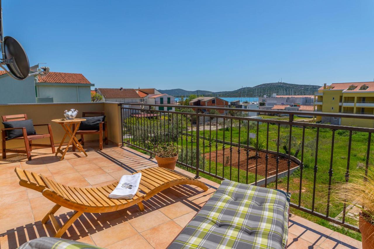 Charming Tale Apartments Modun19 Pirovac Ngoại thất bức ảnh